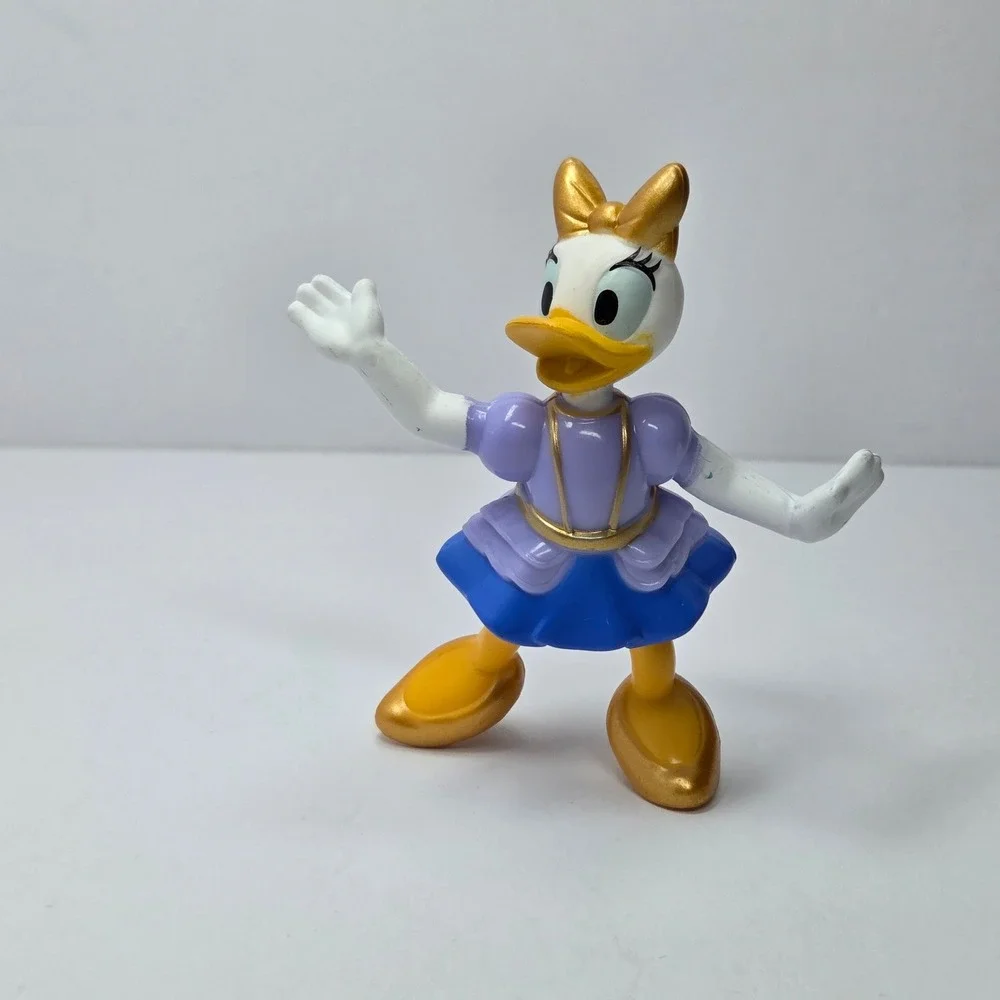 Disney Minnie Mouse Daisy Duck 2021 McDonalds Happy Meal Toy Figures Set of 2